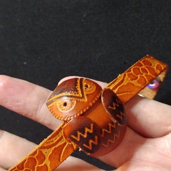Handcrafted Genuine Leather Owl Bracelet - Picture 10 of 10